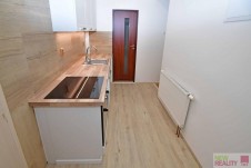 Cihlový byt 2+1, o velikosti 56 m2, 2.patro  s výtahem, ul. Madridská, Praha  10 