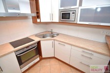 Moderní byt 3+KK+B+G,, o rozloze 80,70 m2, Vřesovická, Praha 5 - Zličín.