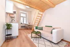 Prodej 1+kk, 20,1 m2 + 8 m2 sklep, ulice Sochařská, Praha 7 - Bubeneč. 