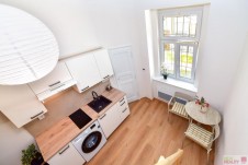 Prodej 1+kk, 20,1 m2 + 8 m2 sklep, ulice Sochařská, Praha 7 - Bubeneč. 