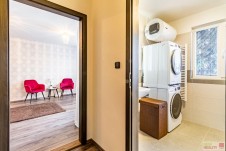 Prodej bytu v nízkopodlažním domě, 2+kk, 45 m2, 3.NP, ulice Dolnoměcholupská, Praha 10