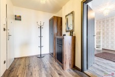 Prodej bytu v nízkopodlažním domě, 2+kk, 45 m2, 3.NP, ulice Dolnoměcholupská, Praha 10