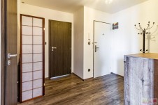 Prodej bytu v nízkopodlažním domě, 2+kk, 45 m2, 3.NP, ulice Dolnoměcholupská, Praha 10