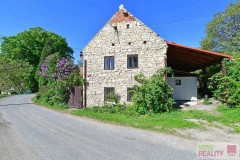 Prodej kamenného domu 3+kk+2 koupelny, v obci Přerubenice - část Dučice, okres Rakovník.
