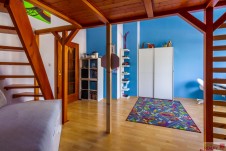 Prodej prostorného bytu 3+kk, 112 m2 + 15 m2 terasa, ulice Na Kovárně, Praha - Dolní Měcholupy. 