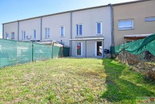 Prodej řadového domu 4+kk, 120 m2 + 218 m2 zahrada, ulice Zlatnická - Jenštejn.