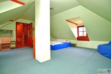 Prodej rodinného domu 4+kk, zastavěna plocha 145 m2, zahrada 1146 m2, Křelovice  v kraji Vysočina.