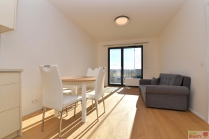 Pronájem 2+kk + balkón + garáž , 46 m2 ve 4.NP  Praha 5 - Stodůlky.