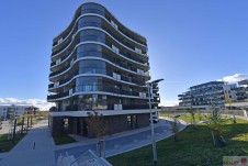 Pronájem 2+kk + balkón + garáž , 46 m2 ve 4.NP  Praha 5 - Stodůlky.