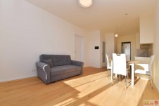 Pronájem 2+kk + balkón + garáž , 46 m2 ve 4.NP  Praha 5 - Stodůlky.