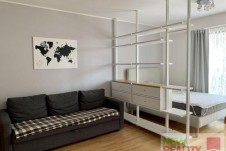 Pronájem bytu 1+kk + garážové stání, 37 m2 v 6.patře  v rezidenci Garden Towers, Praha 3