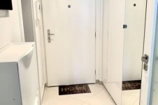 Pronájem bytu 1+kk + garážové stání, 37 m2 v 6.patře  v rezidenci Garden Towers, Praha 3