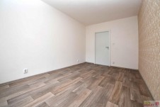 Pronájem bytu 2+kk, celkové ploše 46 m2, situovaný ve 2. NP , ulice Dygrýnova - Praha 9