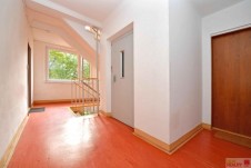 Pronájem bytu 2+kk, celkové ploše 46 m2, situovaný ve 2. NP , ulice Dygrýnova - Praha 9